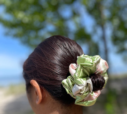 Deedrey Scrunchie