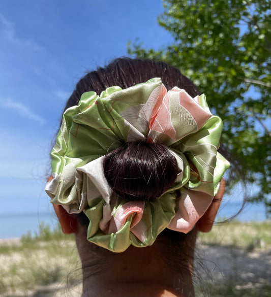 Deedrey Scrunchie